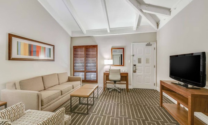 North Mountain Hotel | 2 Cozy Mountain Resort Rooms Surrounded by Mountains w/138-Foot Water Slide