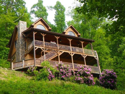 Boone House | 2 Cubs Cabin