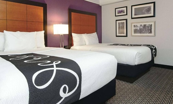 Guasti House | 2 Double Beds Deluxe Rm at La Quinta Inn & Suites by Wyndham Ontario Airport