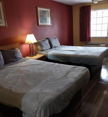 Jackson Apartment | 2 Double Beds Hotel Room 204