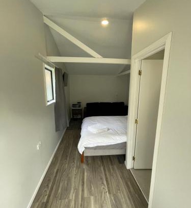 Rotorua Ski Chalet | 2 Double Beds including 1 Sofa Bed Garden Charlet unit C, 9 Steles Lane, Rotorua