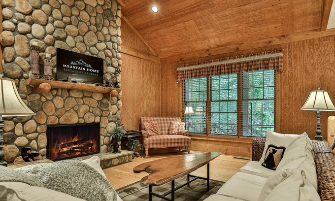 Big Canoe Cottage | 2 Duck Creek Cottage
