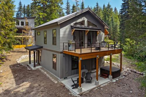 Government Camp House | 2 Homes Sleeps 22 Sauna Hot Tub Fire Pit