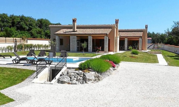 Rebici Villa | 2 houses with pool on the east coast of Istria