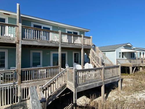 Emerald Isle House | 2 if by Sea- East Unit