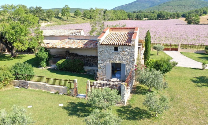 Lardiers House | 2 independent accommodation in the middle of lavender