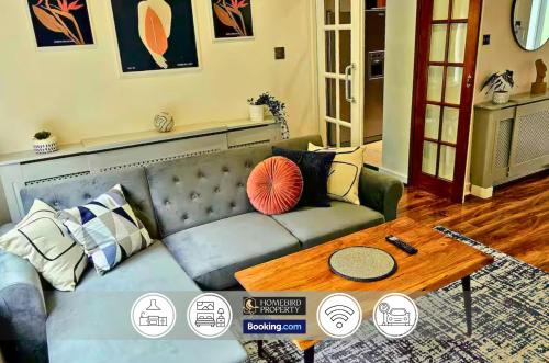 Holbeck House | 2 Large Bedroom House By Homebird Property Management Short Lets & Serviced Accommodation Leeds With Private Parking & Garden