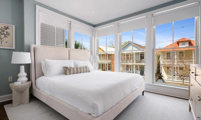 Cannonborough Elliotborough Villa | 2 Luxury Houses w/Patios | 1 Block from King St