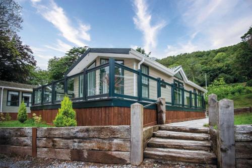 Llanddowror Apartment | 2 Manor Lodge - 2 Bedroom Lodge - Pendine