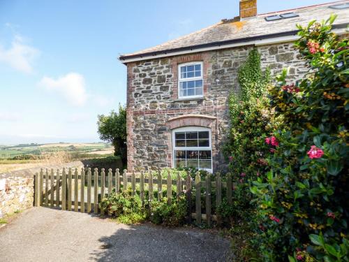 St Minver House | 2 Menefreda Cottages