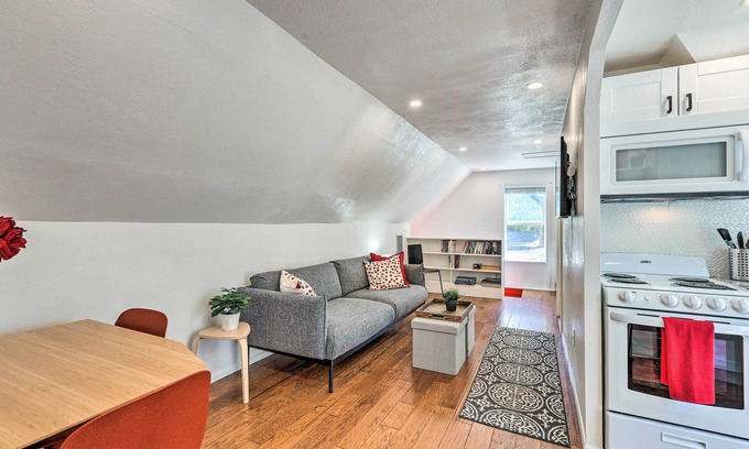 Baker Apartment | 2 Mi to Downtown Denver: Chic Apartment!