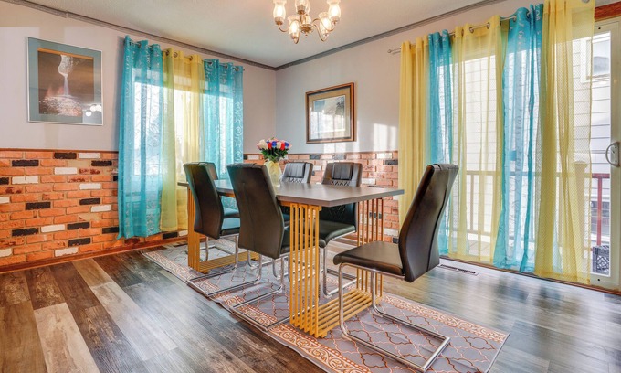 North End House | 2 Mi to Dtwn St Paul: Home w/Private Deck & Yard!