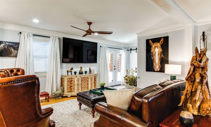 Aiken House | 2 Mi to Historic Horse District: Dog-Friendly Home