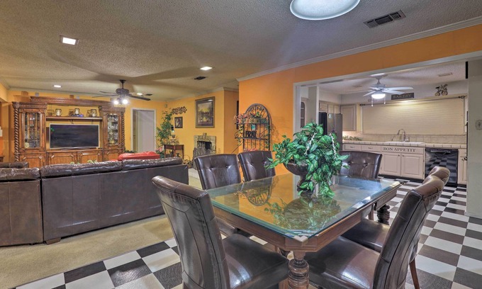 West Arlington House | 2 Mi to Lake Arlington: Spacious Escape w/Deck