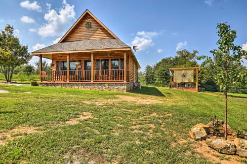 Hot Springs House | 2 Mi to Lake Hamilton Hot Springs Cabin with Loft!