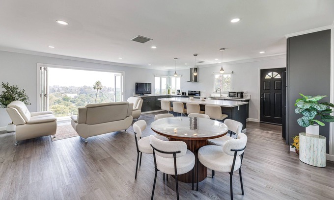South Arroyo House | 2 Mi to Rose Bowl Stadium: Mtn-View Gem w/ Patio