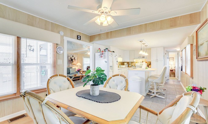 Venice House | 2 Mi to Venice Beach: Home w/Pool Access