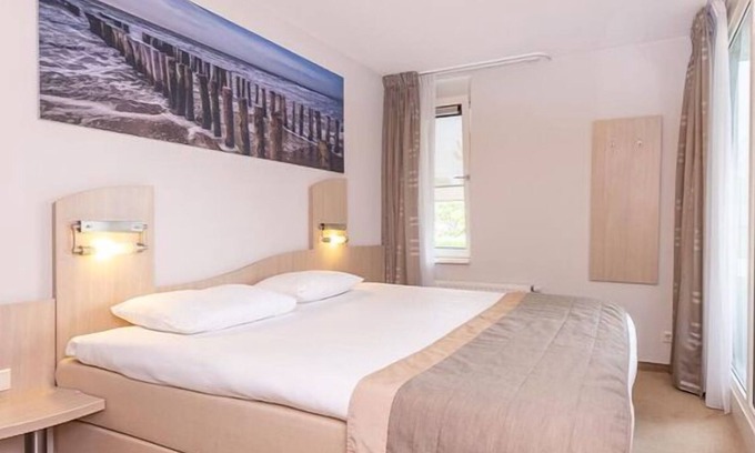 Kamperland Hotel | 2 Modern Haven | Wellness & Pool escape near Theme parks and Beach getaway
