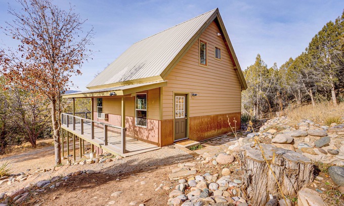 Durango Cabin | 2 Mtn-View Decks + Natural Spring: Durango Retreat