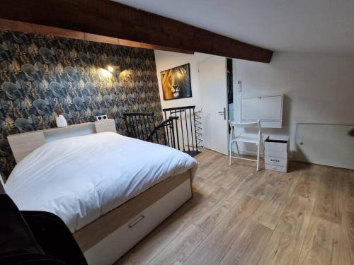 Saint-Laurent-du-Var Apartment | 2 pièces avec terrasse à 5 minutes de la plage N5