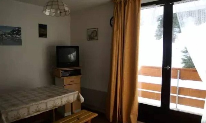 Le Pleynet Apartment | 2 PIECKEN CABIN SLEEPS 6