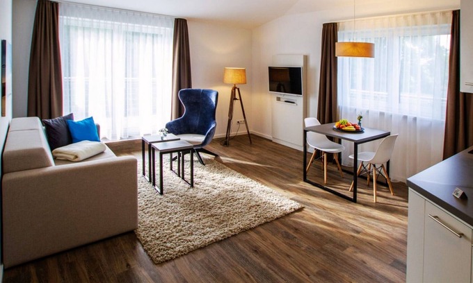 Steintor-Vorstadt Apartment | 2-raum-appartement Komfort - Appartements an der Golfanlage Warnemünde Gmbh & Co.kg