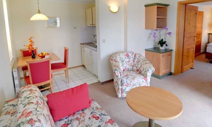 Neuensien Apartment | 2-raumappartement mit Pantryküche - Ferienzimmer und -wohnungen mit Seeblick