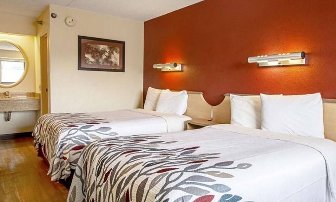 Canton House | 2 Relaxing Rooms Ideal for Exploring Pro Football Hall of Fame & More