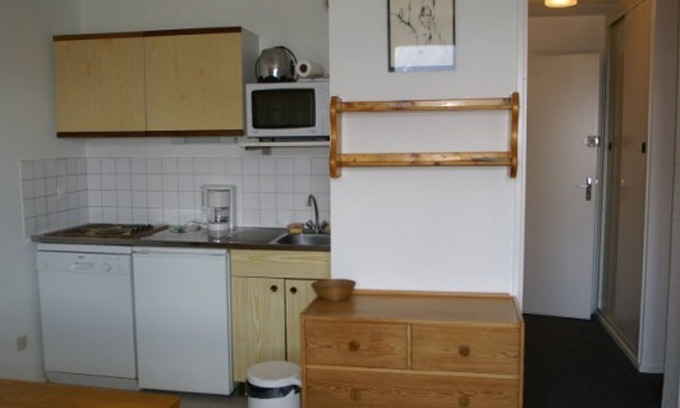 Le Pleynet Apartment | 2-room apartment near slopes with balcony and elevator