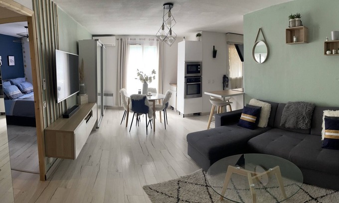 Gattieres Apartment | 2-room apartment, sleeps 4, with pool and jacuzzi