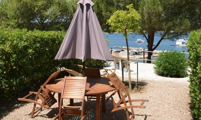 Bonifacio Apartment | 2-room apartment with sea and mountain views. Walk to the beach!
