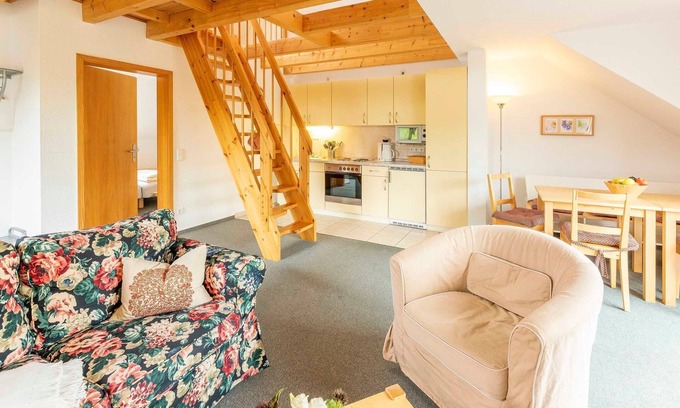 Muritz Apartment | 2-room vacation apartment, 6 persons, balcony, upper floor (5) - Müritzparadies - Feriendorf