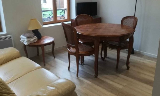 Nevers House | 2 rooms in town center near train station and shops