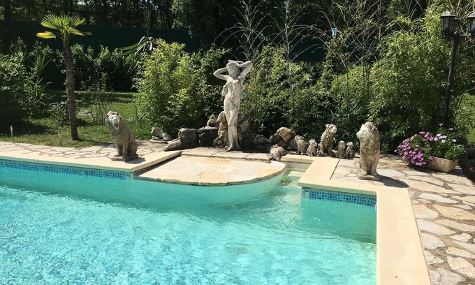 Valbonne House | 2 rooms very kitsch in villa