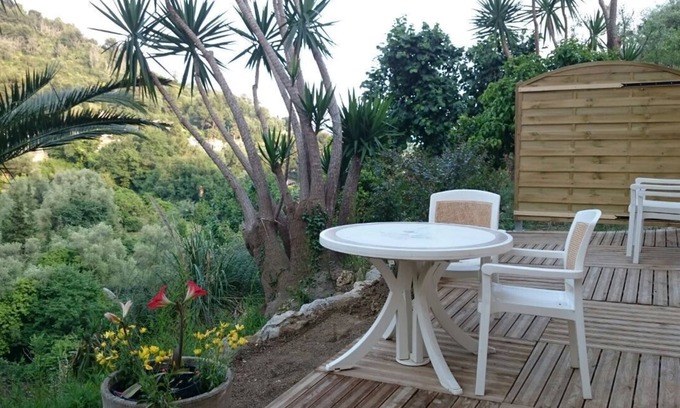Castellar Apartment | 2 rooms with garden