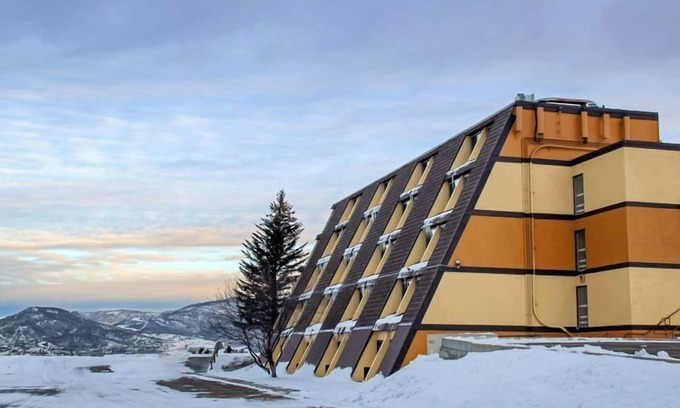 Steamboat Springs Hotel | 2 Serene Rooms Perfect for Family Getaway! Panoramic View | Indoor Pool