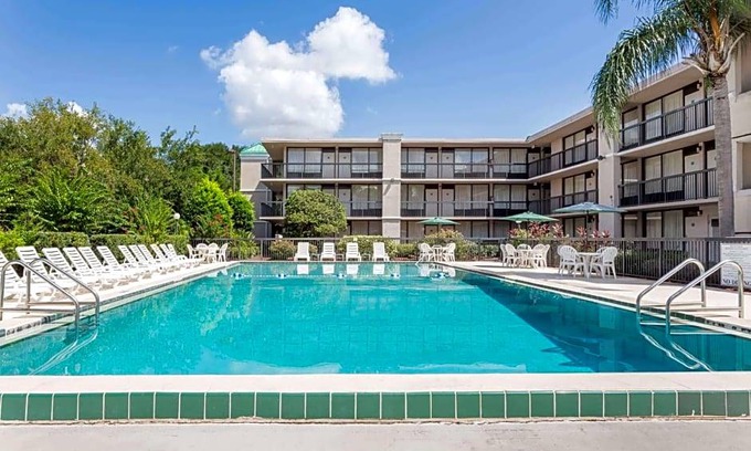 Altamonte Springs Hotel | 2-Star Hotel ∙ Ramada by Wyndham Altamonte Springs