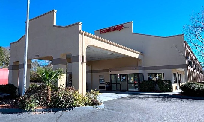 Dothan Hotel | 2-Star Hotel ∙ Econo Lodge Dothan