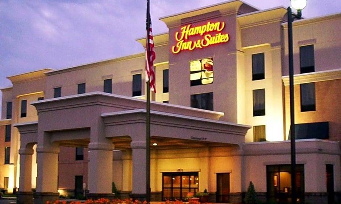Fishers Hotel | 2-Star Hotel ∙ Hampton Inn and Suites Indianapolis-Fishers