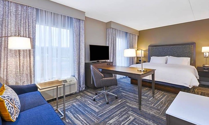 Wells Hotel | 2-Star Hotel ∙ Hampton Inn & Suites Wells-Ogunquit