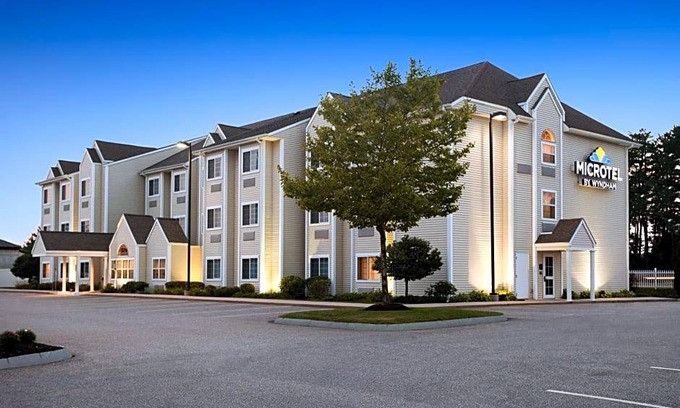 Dover Hotel | 2-Star Hotel ∙ Microtel Inn & Suites Dover by Wyndham