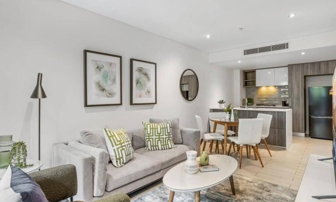 Newstead Apartment | 2-storey Apartment with Pool, Gym and BBQ - Q Stay