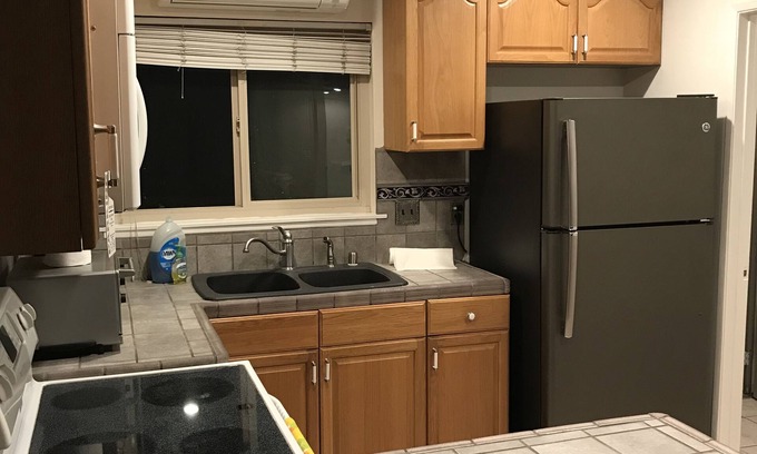 Tustin House | 2 Story 2 bedroom 2+ bath home in the heart of OC w/ garage & private yard
