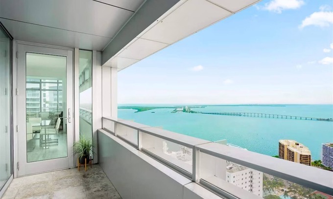 Brickell Condo | 2-Story Penthouse Hotel AKA 3/3 Brickell Miami
