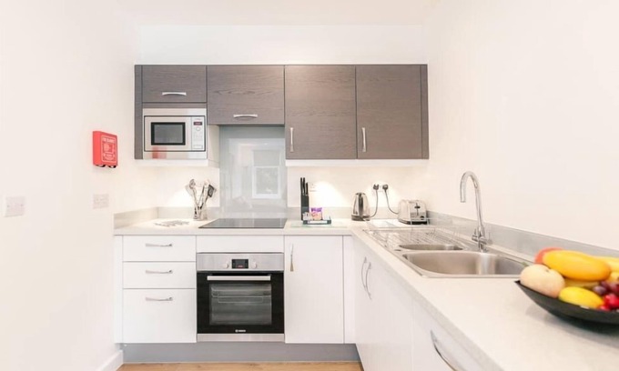 Leatherhead Apartment | 2 Swan House -1 bedroom apartment