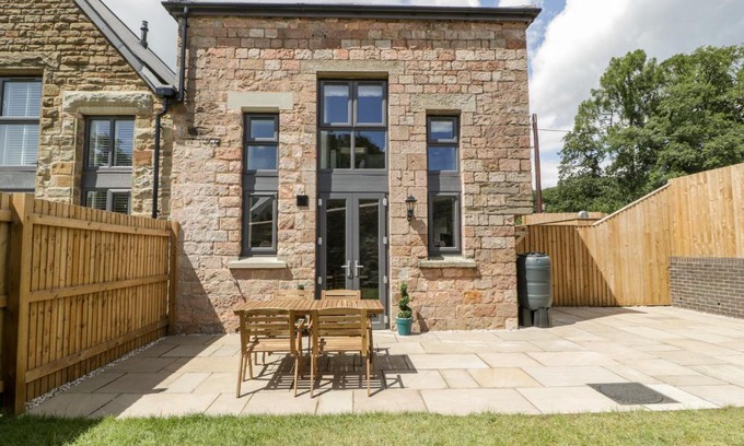 Cinderford House | 2 The Old School