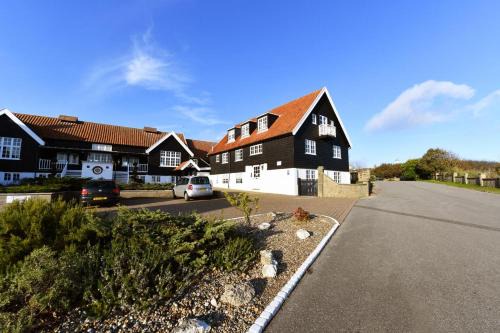 Thorpeness House | 2 Truman Lodge