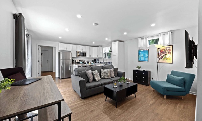 Phoenix Hill Apartment | 2-Unit Modern Container Retreat Perfect for Groups