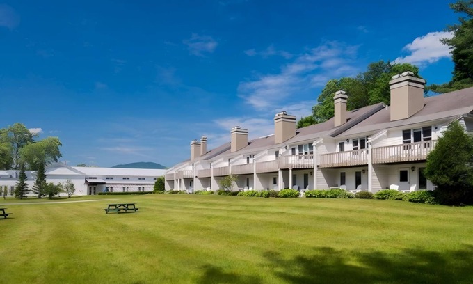 Manchester Hotel | 2 Units Mountain Retreat w/Golf, Spa, Heated Pool | Hiking & Minutes to Bromley