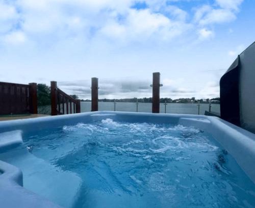 Tattershall House | 2 Waterski